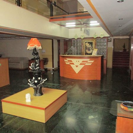 אחמדאבאד Hotel Sahaj Palace מראה חיצוני תמונה