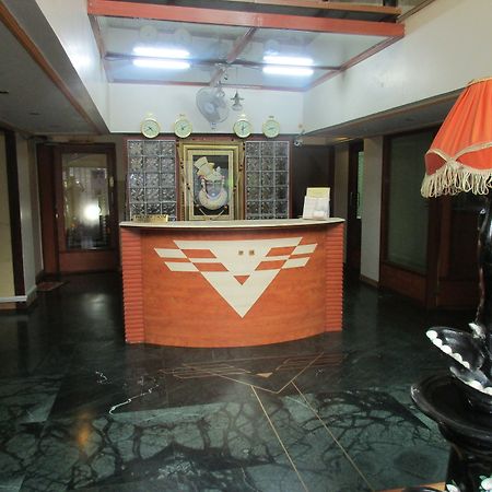 אחמדאבאד Hotel Sahaj Palace מראה חיצוני תמונה