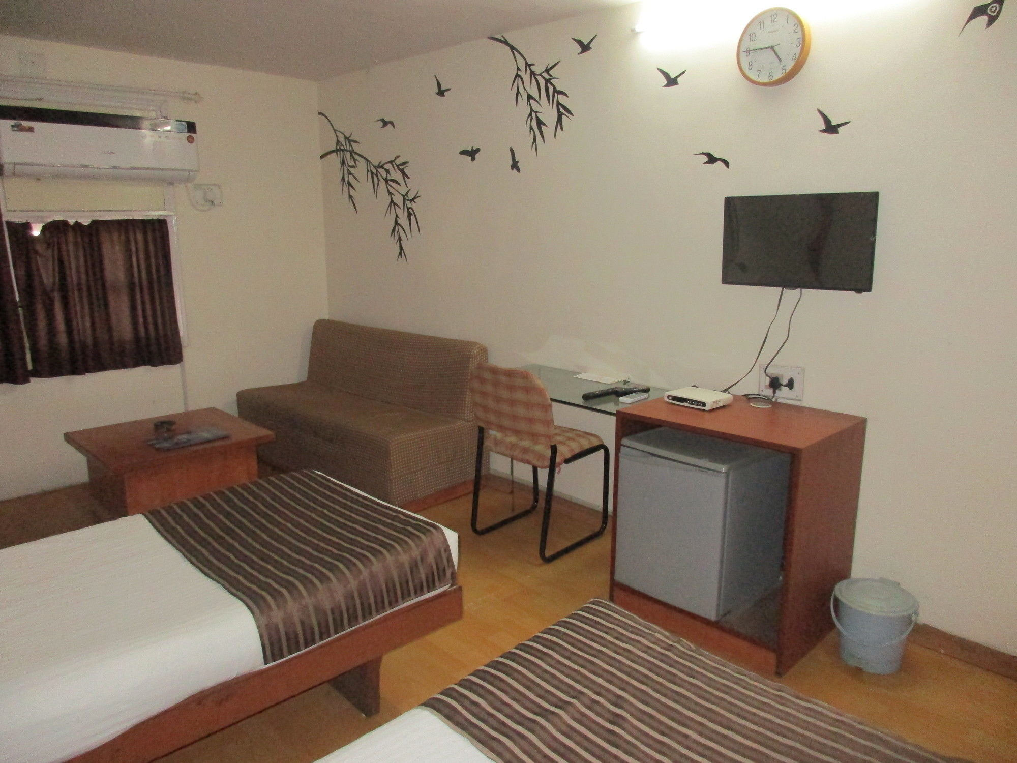 אחמדאבאד Hotel Sahaj Palace מראה חיצוני תמונה