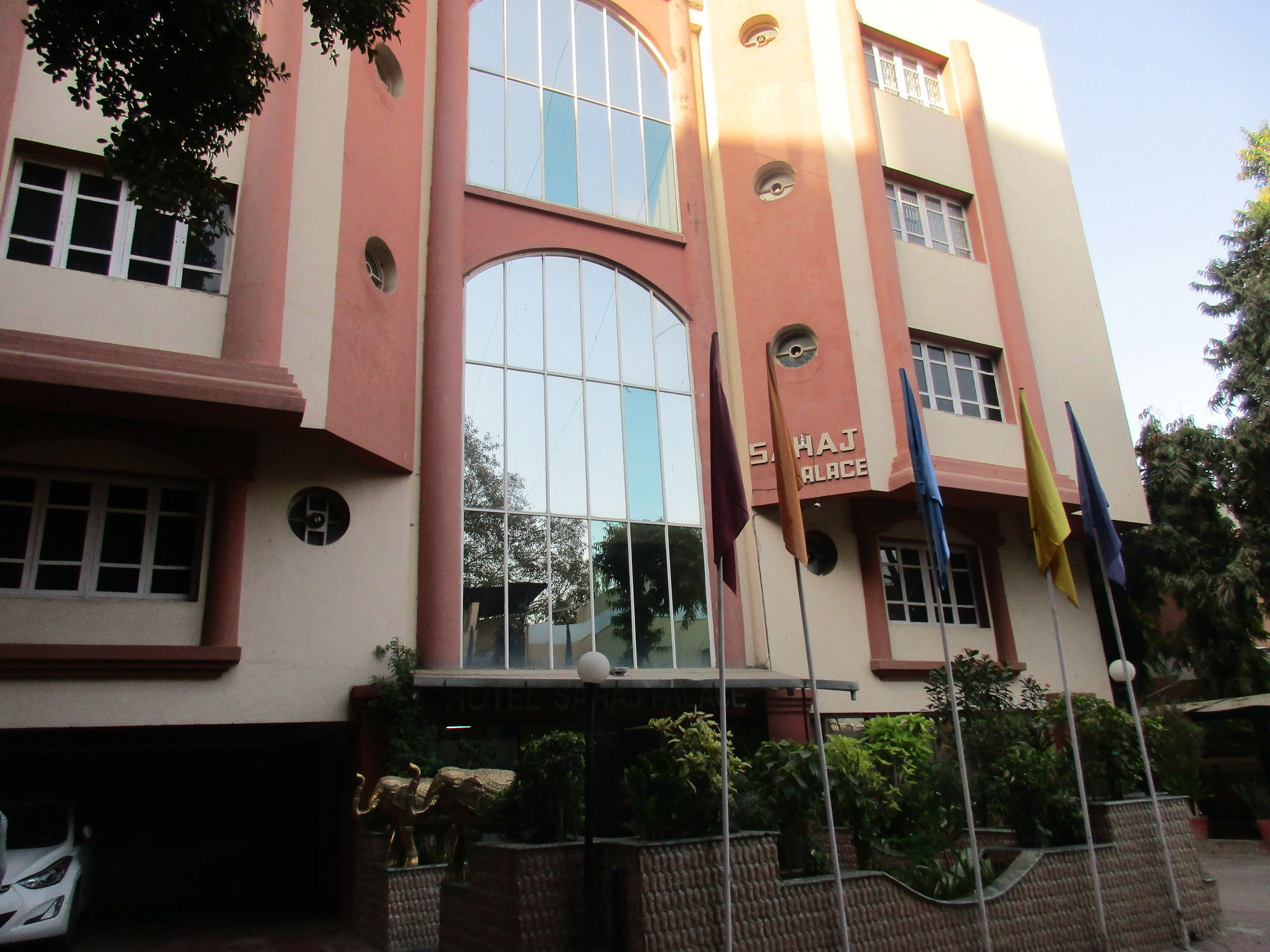 אחמדאבאד Hotel Sahaj Palace מראה חיצוני תמונה