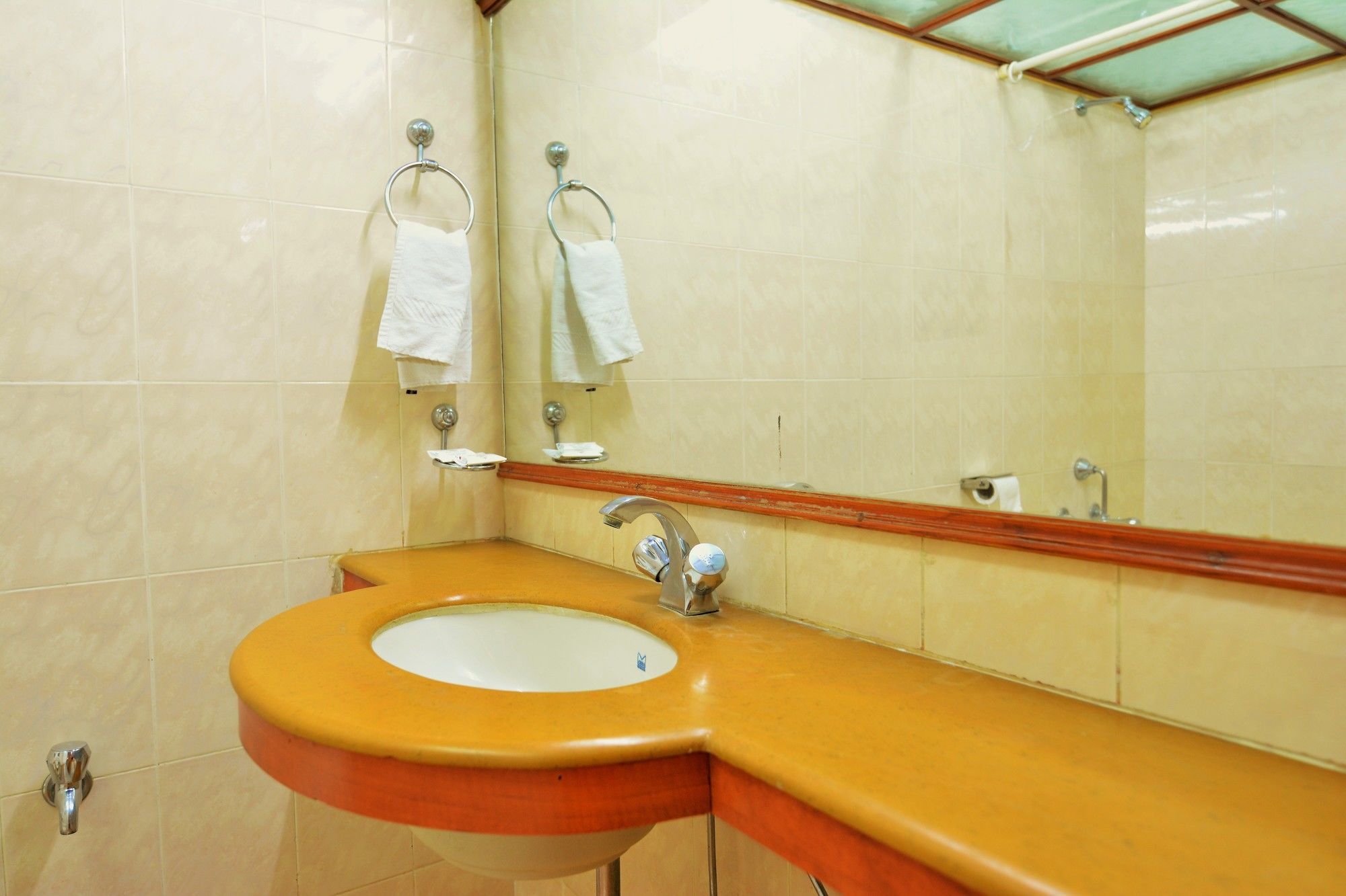 אחמדאבאד Hotel Sahaj Palace מראה חיצוני תמונה